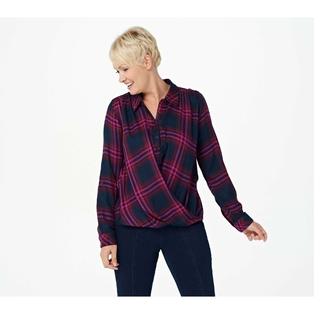 Tolani Collection Plus plaid floral front twist blouse Size 1X